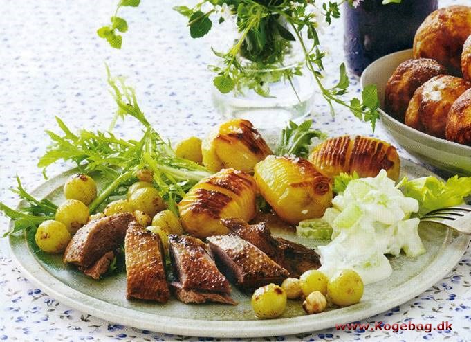 Vildand med vindruer og æbleskiver