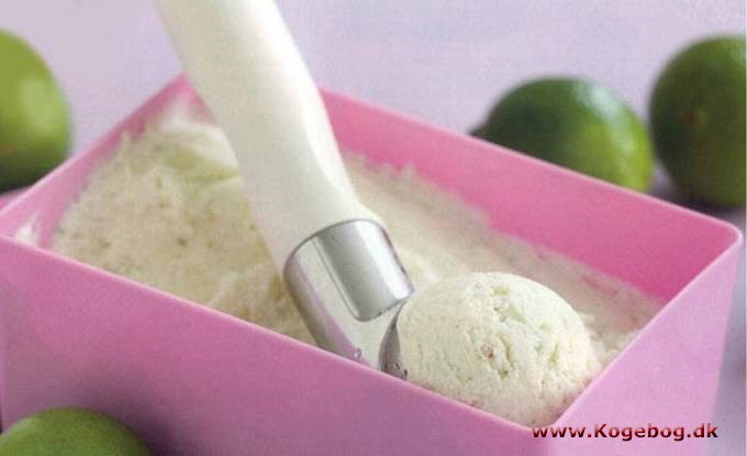 Yoghurt-is med lime og vanilje
