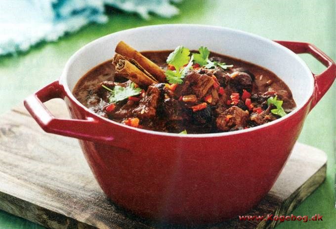 Oksekødsgryde med chili og chokolade