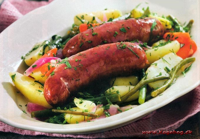 Stegte pølser med varm kartoffel salat