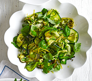 Courgettesalat, varm