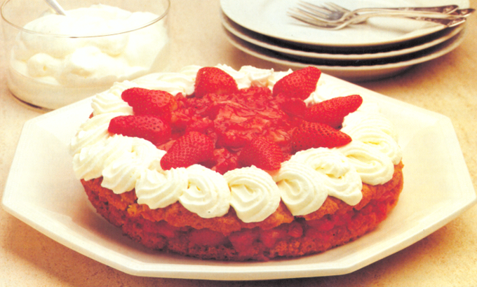 Jordbærkage - Strawberry-shortcake