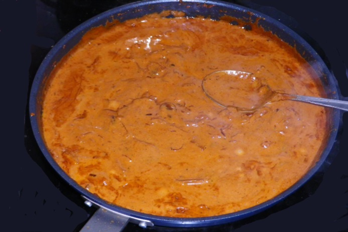 Kødboller i skarp, brun sauce