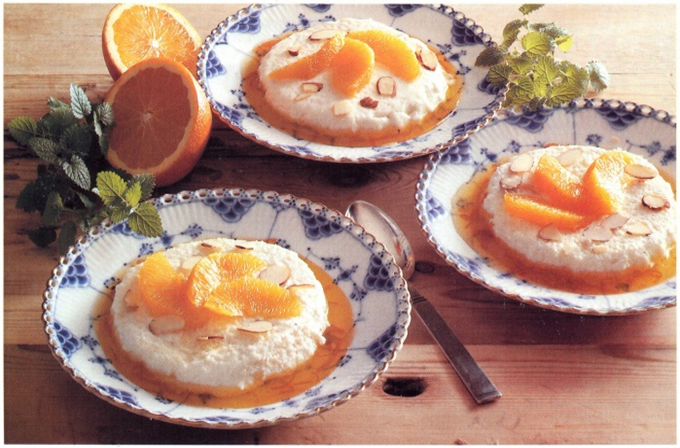 Mannagrynsflan med orangesauce