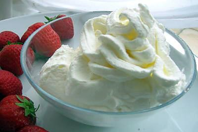 Vaniljekrydret flødeskum - Crème Chantilly