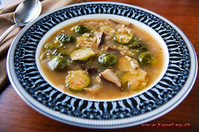 Svampesuppe med rosenkål