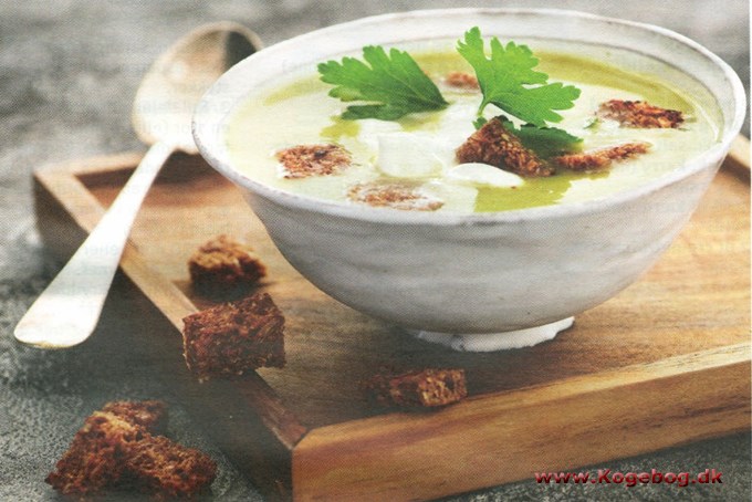 Broccolisuppe med rugbrødscroutoner