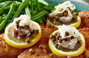 Skinkeschnitzel med wienergarniture