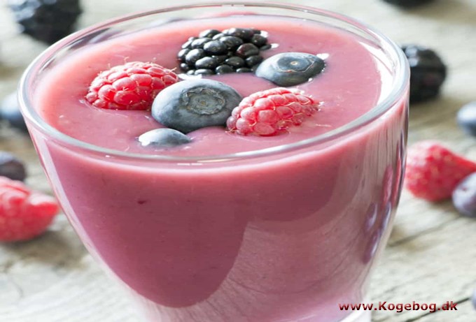 Yoghurt-smoothie med bær