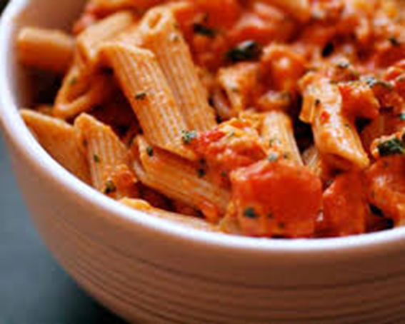 Pasta-tomatgryde