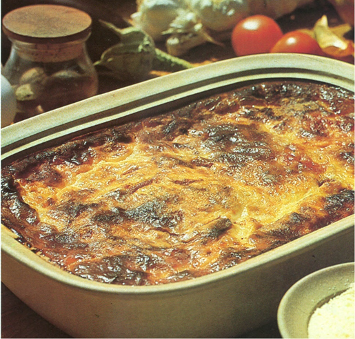 Moussaka med tomatsauce