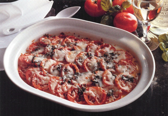 Tomater med mozzarella og basilikum