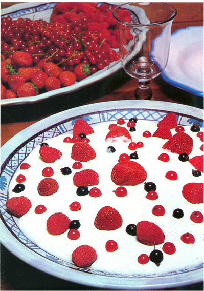 Rød-hvid dessert
