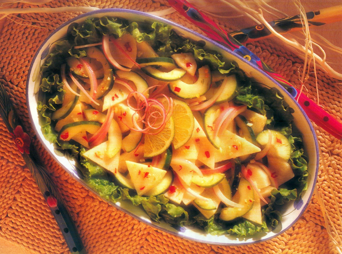 Jicama-agurke salat