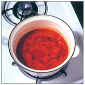 Hjemmelavede pastareder med klassiske tomatsaucer