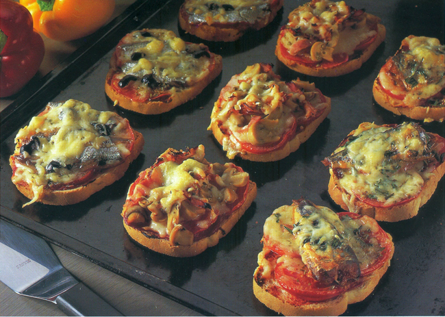 Frokostpizzaer med forskelligt fyld