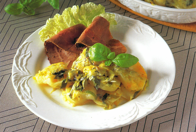 Gratineret kartoffelsalat med cheddar