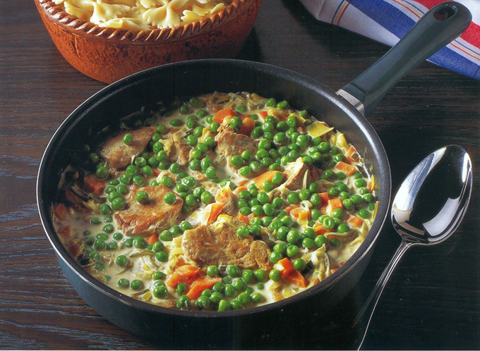 Mørbradgryde med pasta og grønt