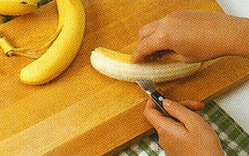 Banana split med ananassauce