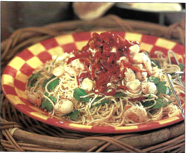 Spaghettini med kammuslinger og chili