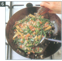 Stegte ris med grønsager