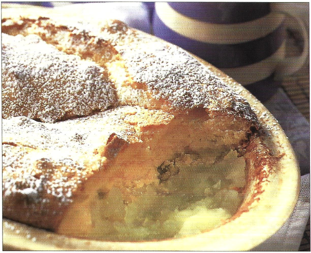 Sukkerbrødskage med æblecreme