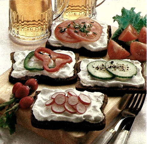 Smørrebrød med kvark - prøv Kogebog.dk i dag 💘