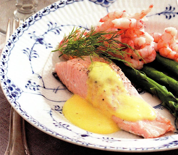 Kogt laks med hollandaise - Kogebog.dk er bedst 💘