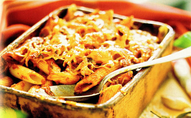 Gratineret penne med tomat - De bedste