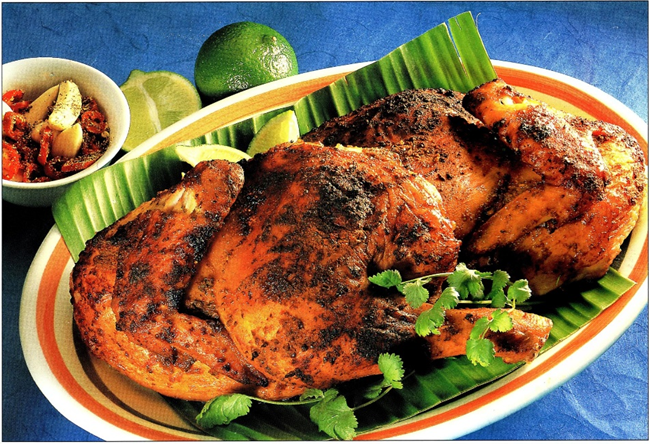 Krydret ovnstegt kylling - Ayam Panggang - kan anbefales